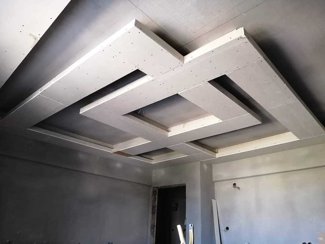 Finished geometric coffered ceiling